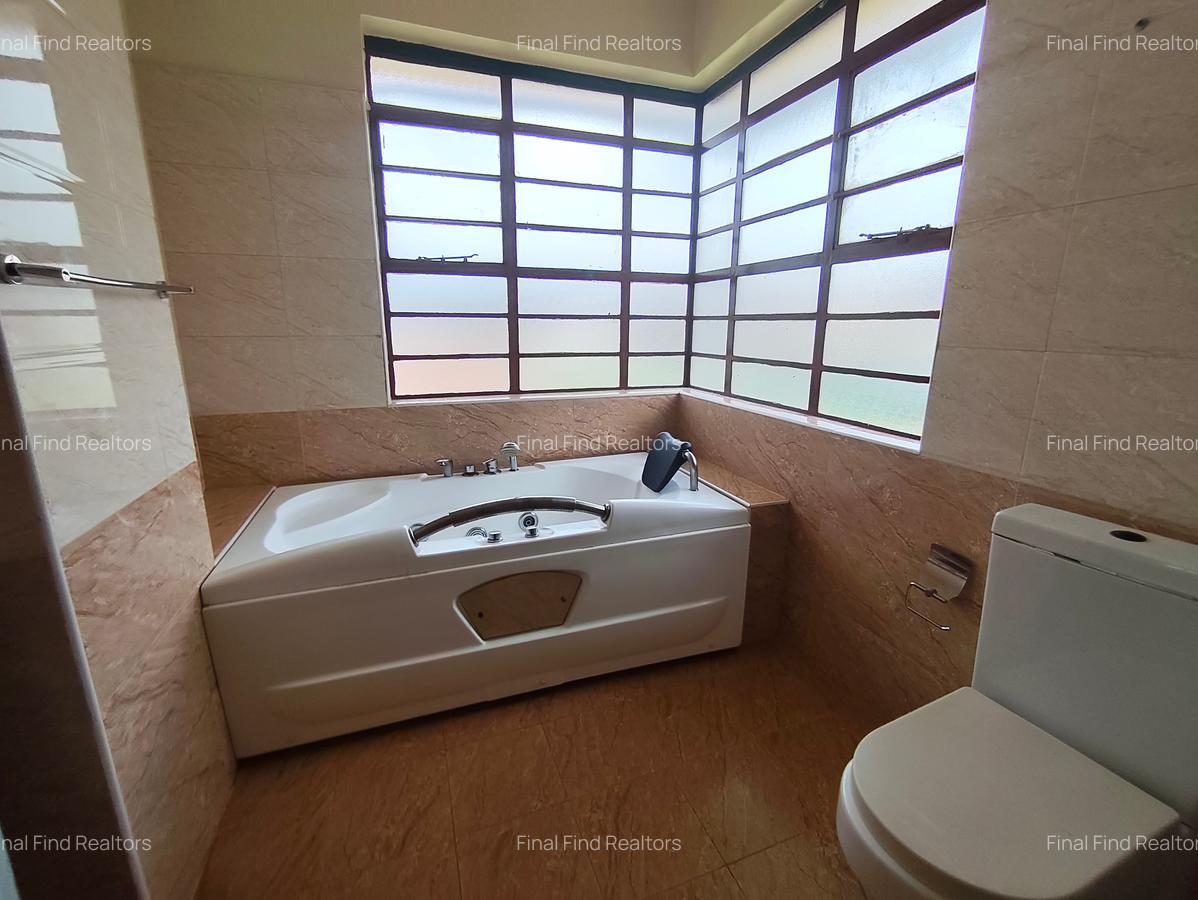 4 Bed Townhouse with En Suite in Runda - 9