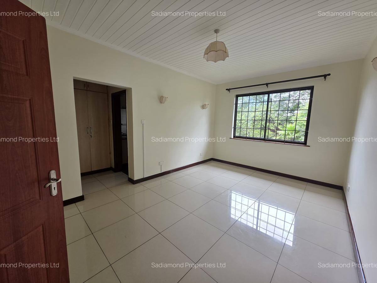 3 Bed Apartment with En Suite in Rhapta Road - 4