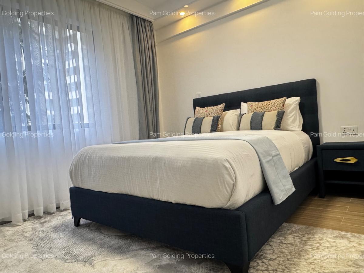 2 Bed Apartment with En Suite in Riverside - 16