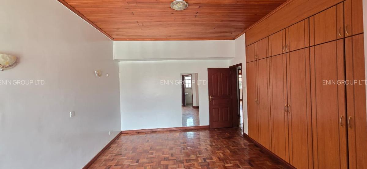 5 Bed Townhouse with En Suite in Lavington - 15
