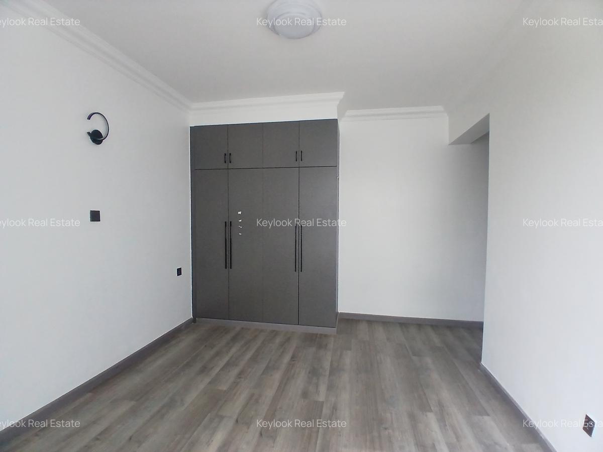 4 Bed Apartment with En Suite at Lavington - 7