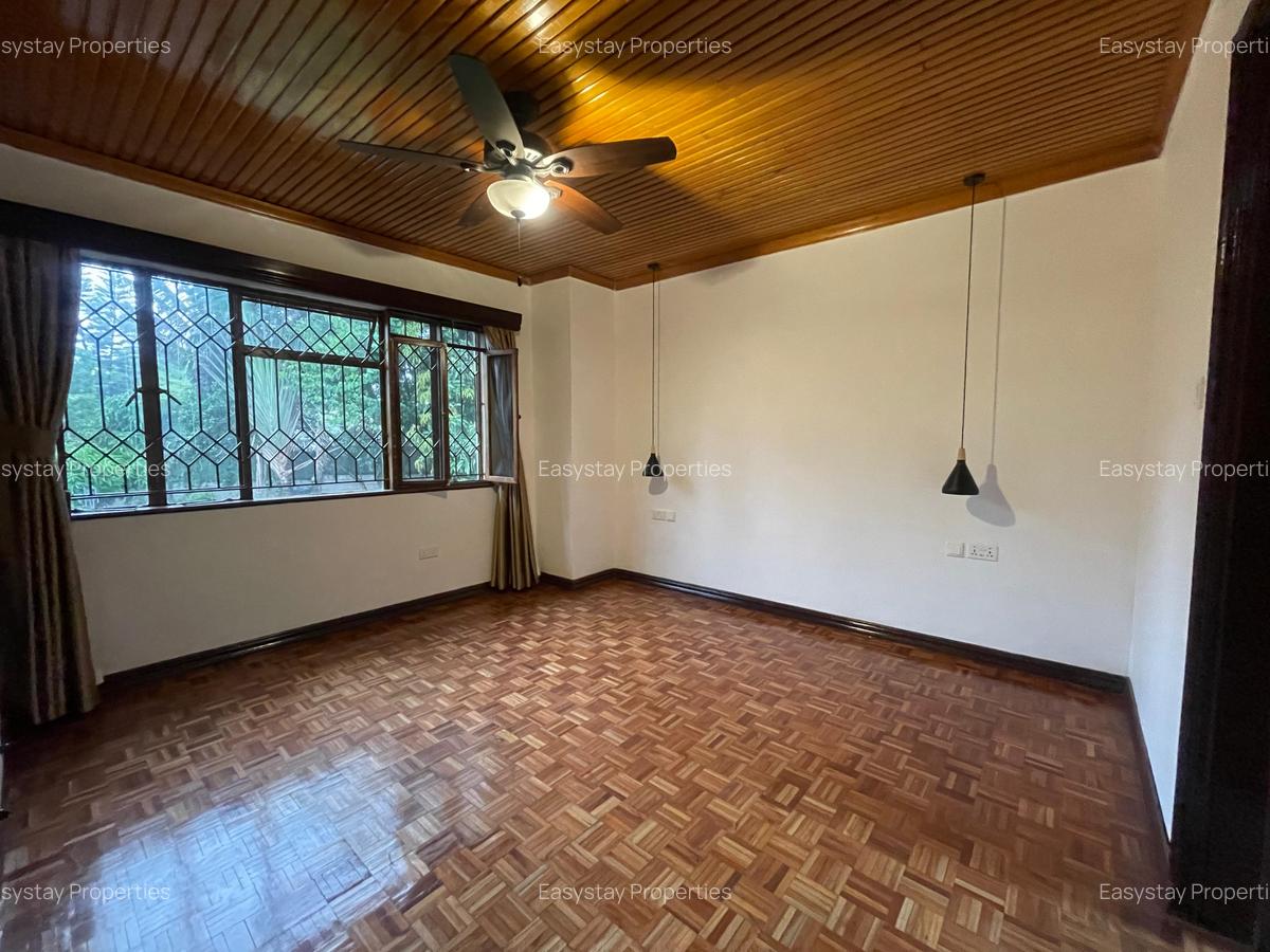 5 Bed House with En Suite in Runda - 5