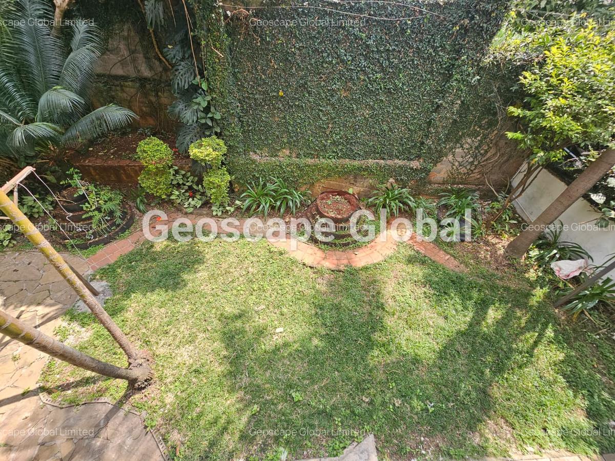 5 Bed Townhouse with En Suite in Riverside - 10