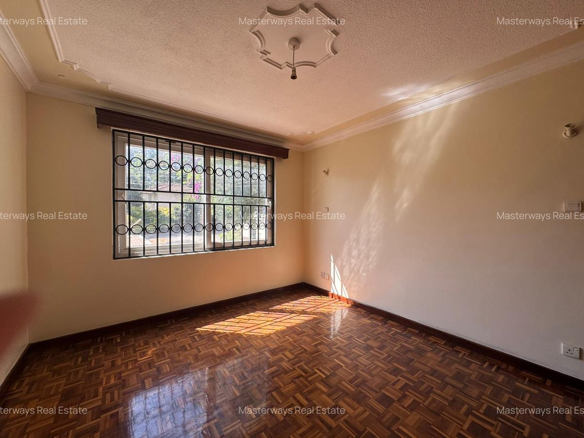 2 Bed Apartment with En Suite at Lantana Road - 13