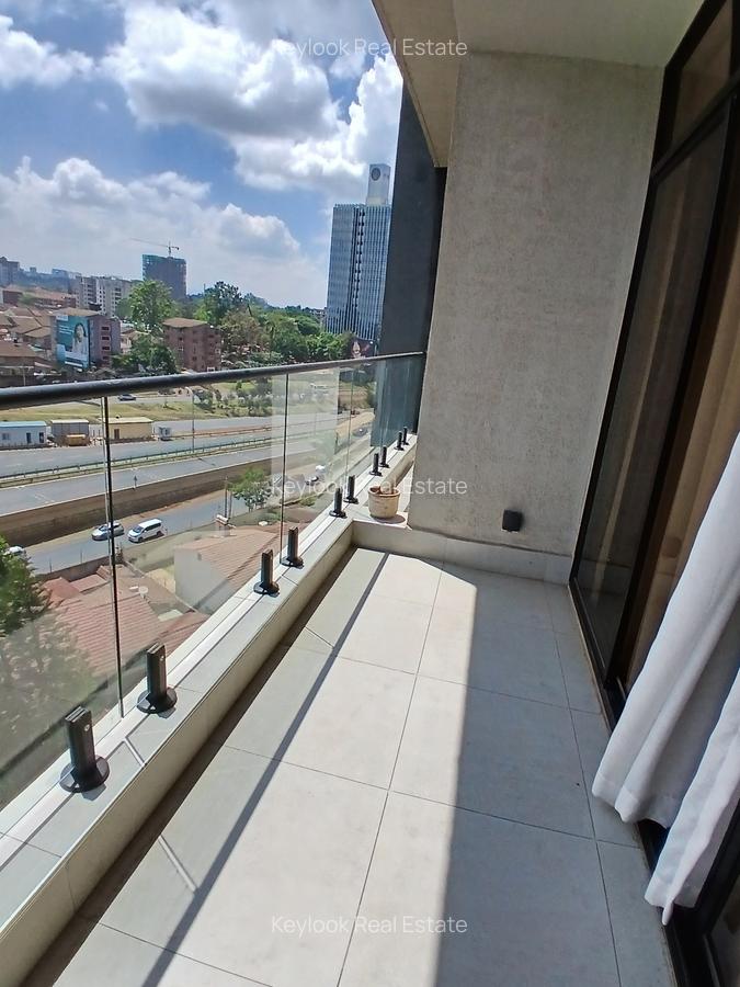 Serviced 3 Bed Apartment with En Suite at Brookside Close - 8