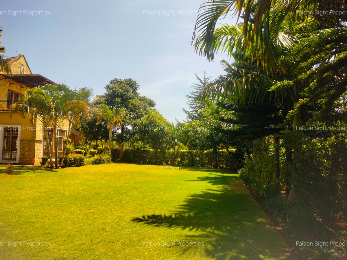 5 Bed Townhouse with En Suite at Few Minutes Drive To Gigiri - 9