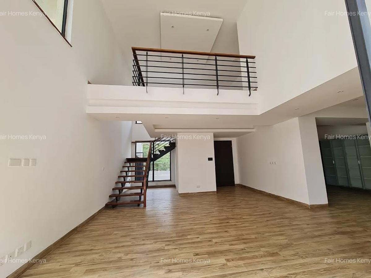 4 Bed Apartment with En Suite at Riverside Drive - 8