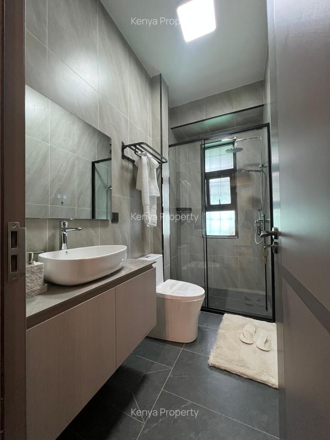 2 Bed Apartment with En Suite at Lavington - 7