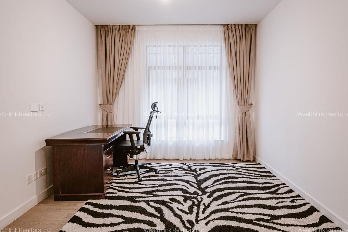 4 Bed Townhouse with En Suite at Two Rivers - 4