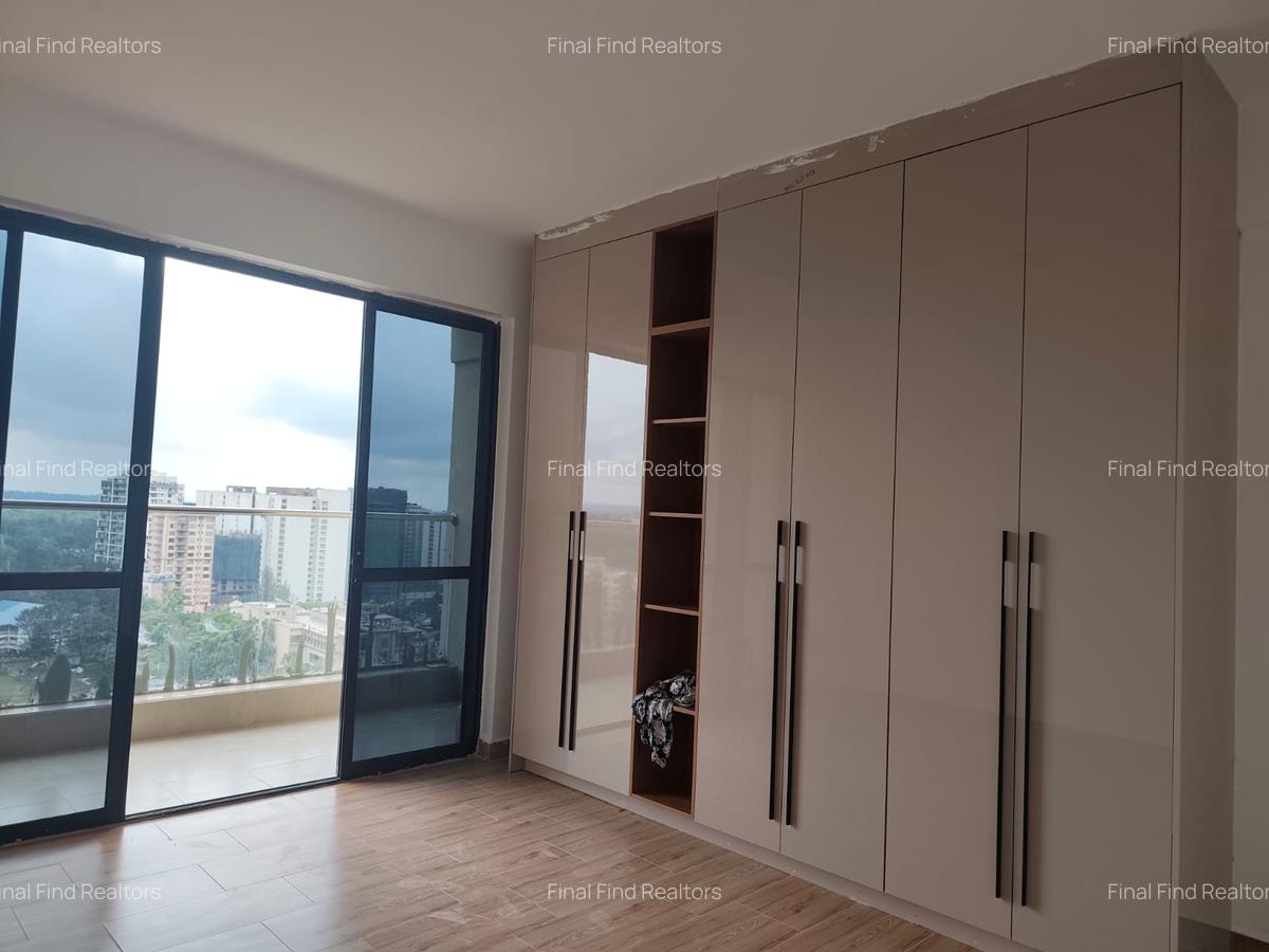 4 Bed Apartment with En Suite in Parklands - 9