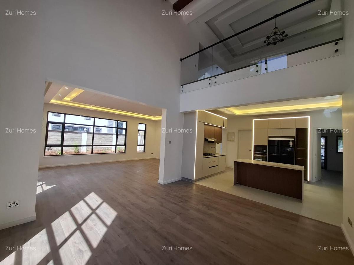 5 Bed Townhouse with En Suite in Lavington - 3