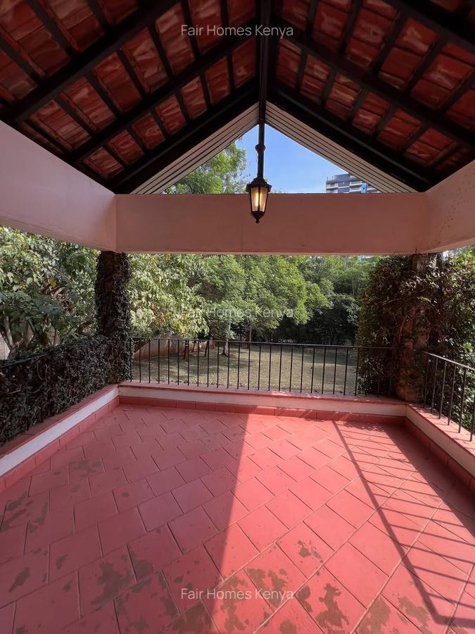 4 Bed Townhouse with En Suite at Lavington Green - 2