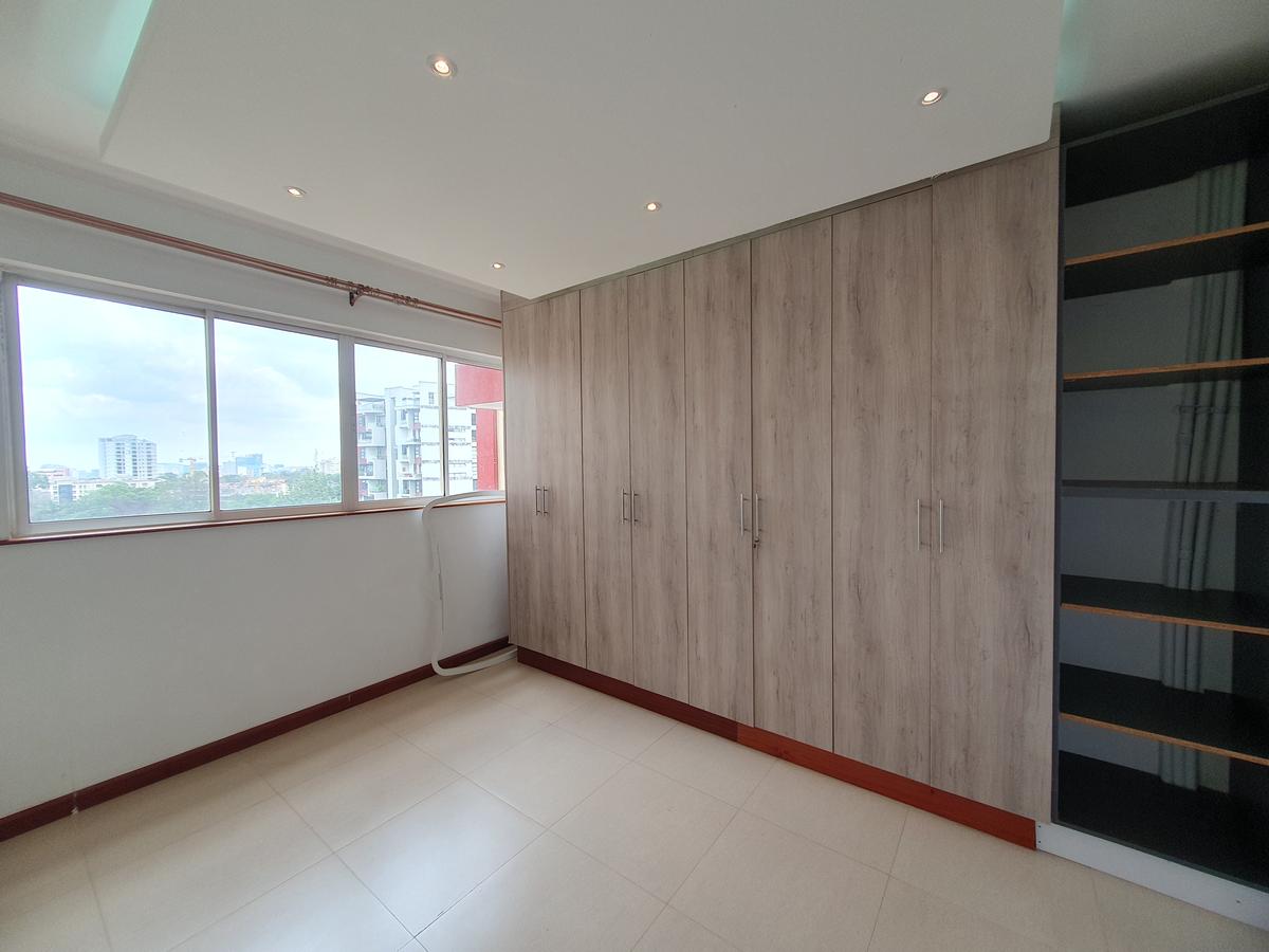 4 Bed Apartment with En Suite in General Mathenge - 13