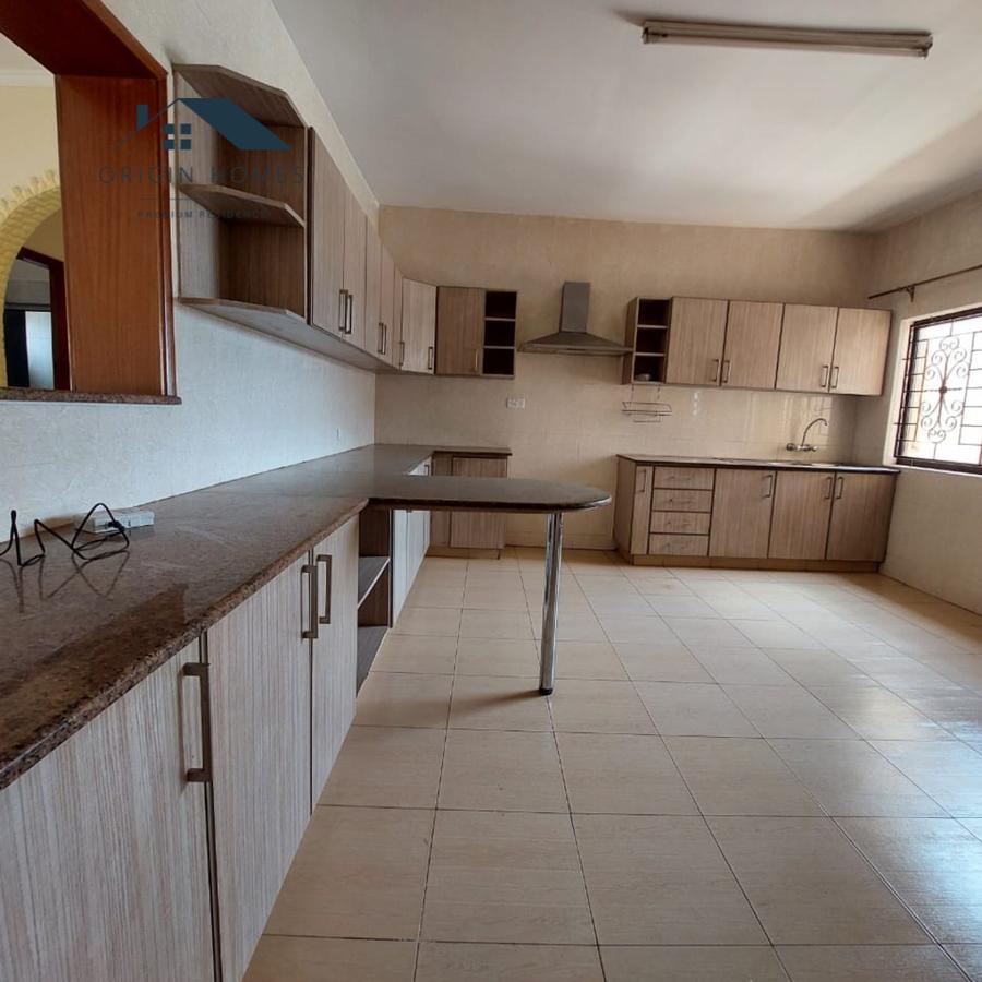 3 Bed Apartment with En Suite at Kileleshwa - 5