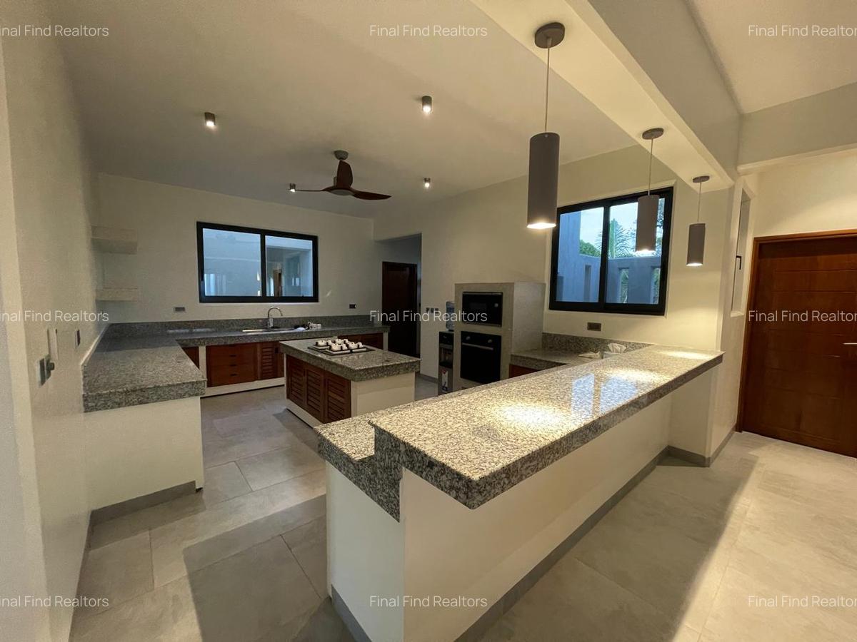 4 Bed House with En Suite in Vipingo - 5