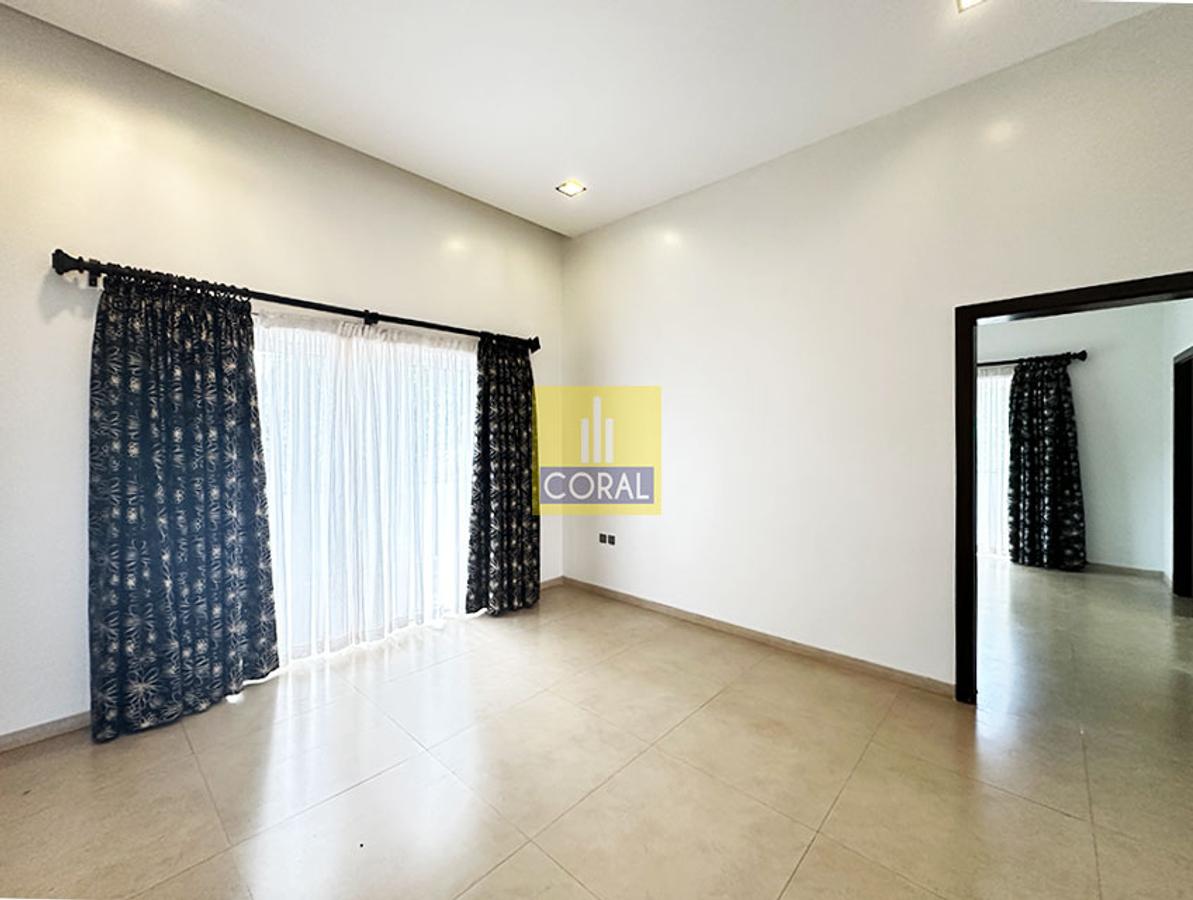 4 Bed Villa in Westlands Area - 10