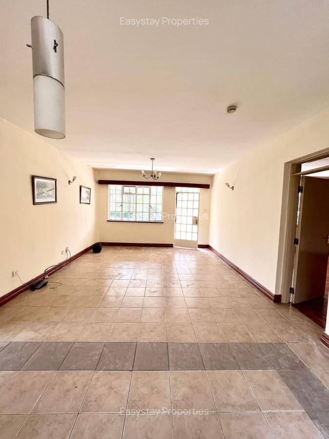 1 Bed Apartment with En Suite in Riverside - 2