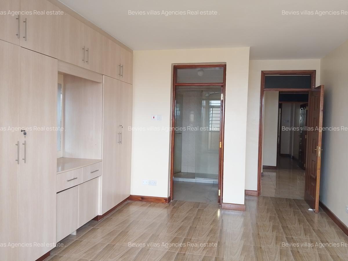 3 Bed Apartment with En Suite at Parklands - 7