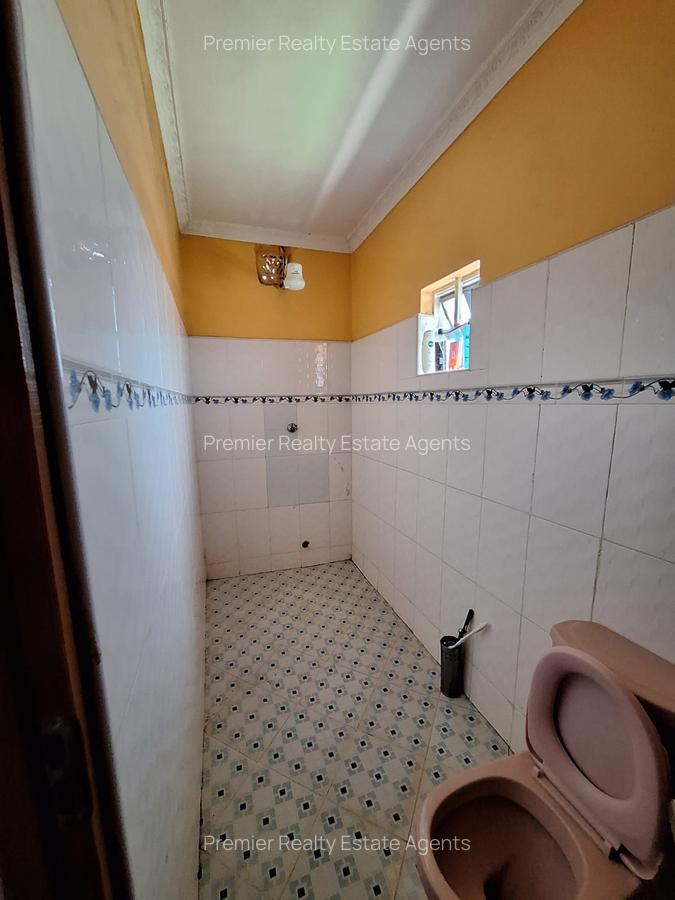 4 Bed House with En Suite at Joska - 7