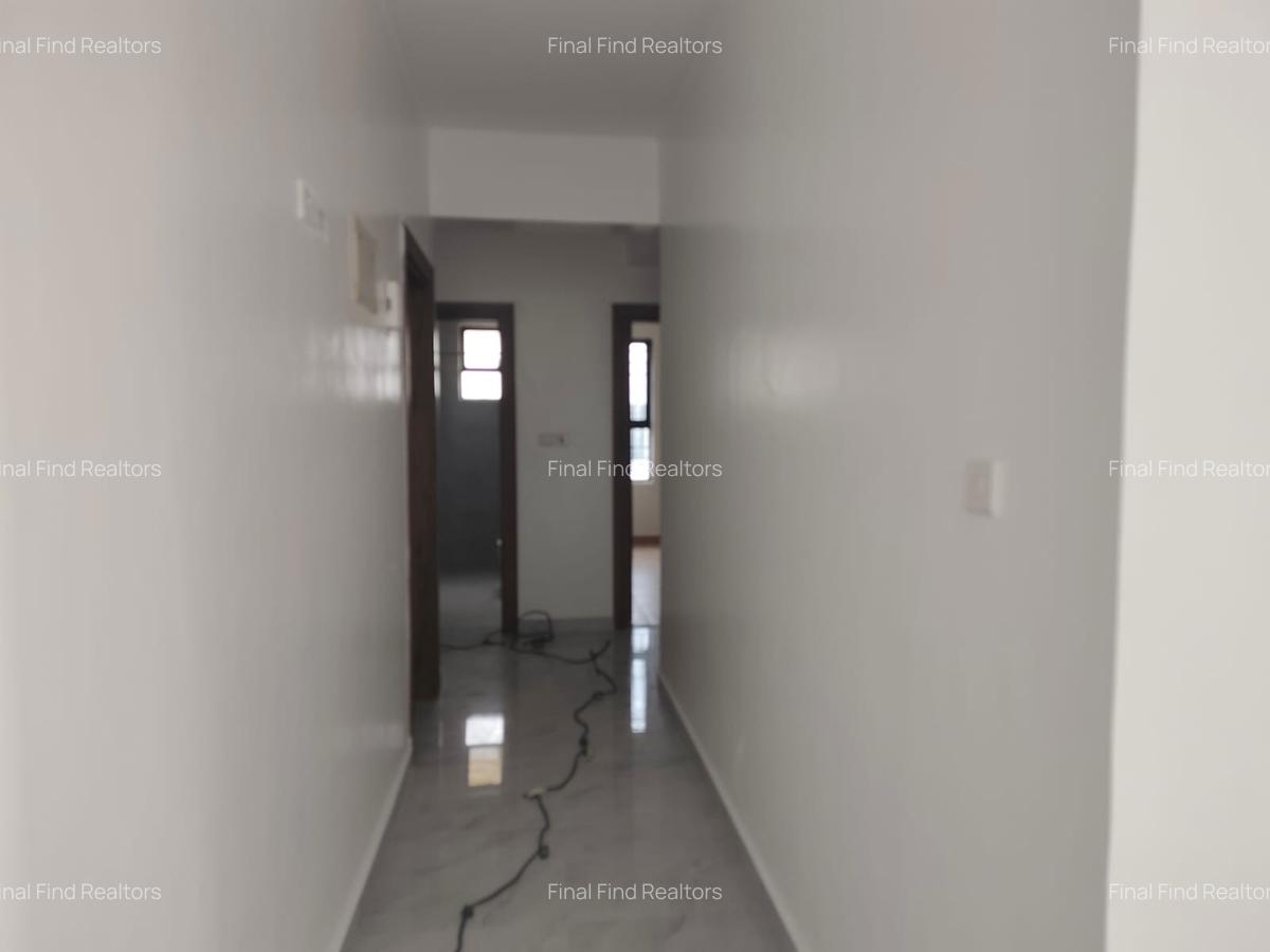 4 Bed Apartment with En Suite in Parklands - 13