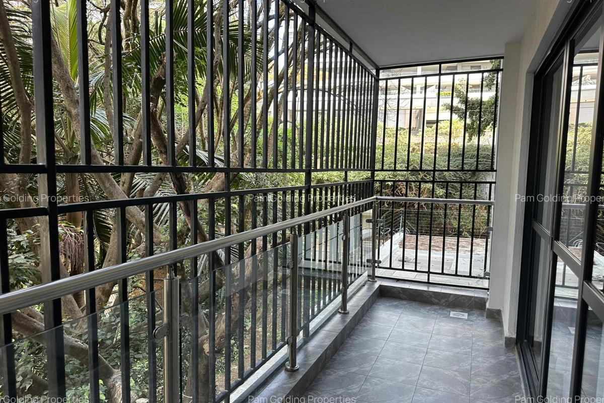 2 Bed Apartment with En Suite at Riverside Gardens - 7