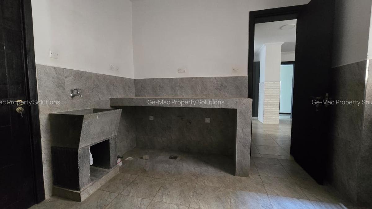 3 Bed Apartment with En Suite in Kileleshwa - 9