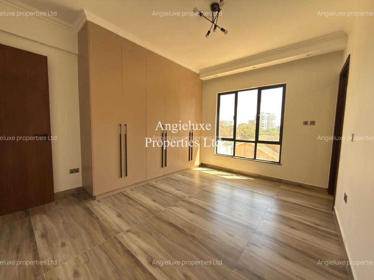 2 Bed Apartment with En Suite at Brookside Drive - 13