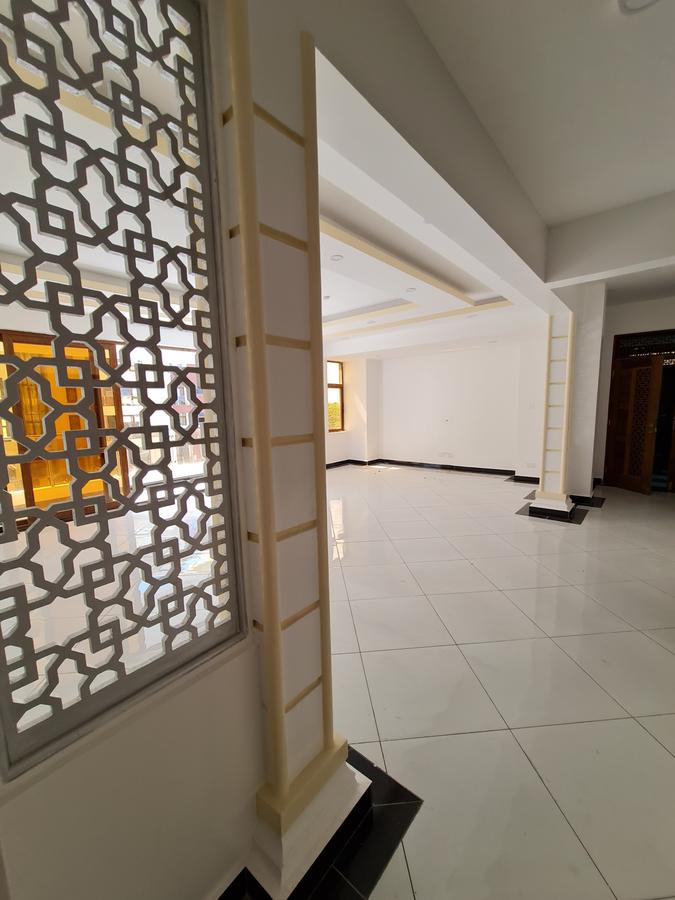 3 Bed Apartment with En Suite in Nyali Area - 10