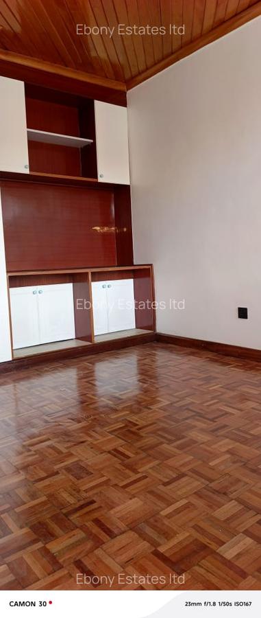 5 Bed Townhouse with En Suite in Lavington - 5