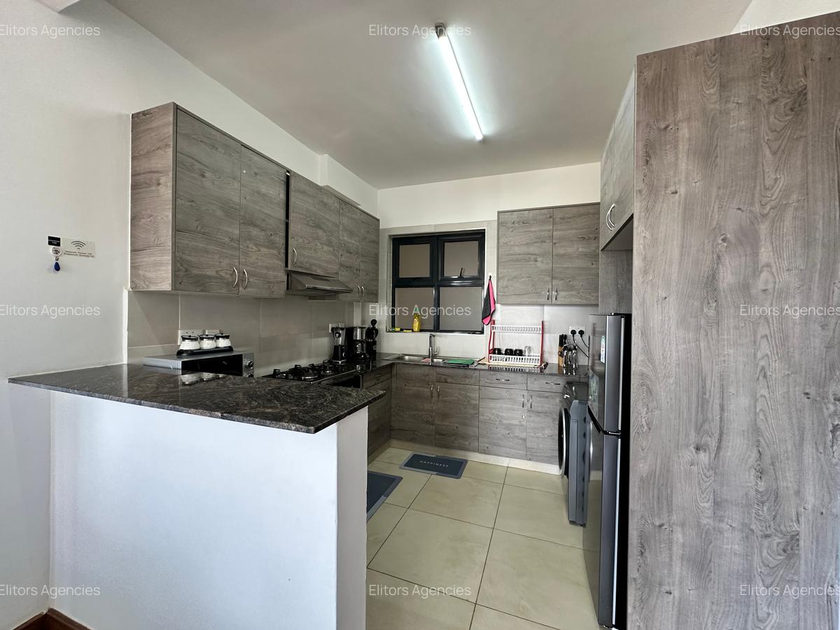 Serviced 2 Bed Apartment with En Suite at Lantana Road - 4