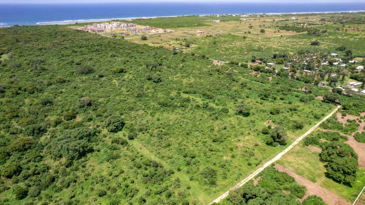 Land in Vipingo - 1