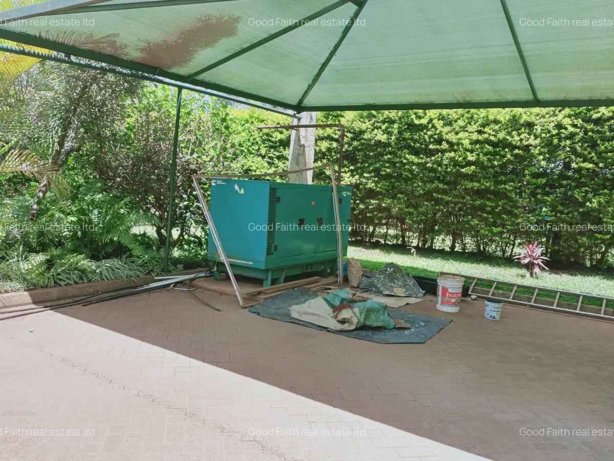 5 Bed Villa with En Suite in Runda - 18