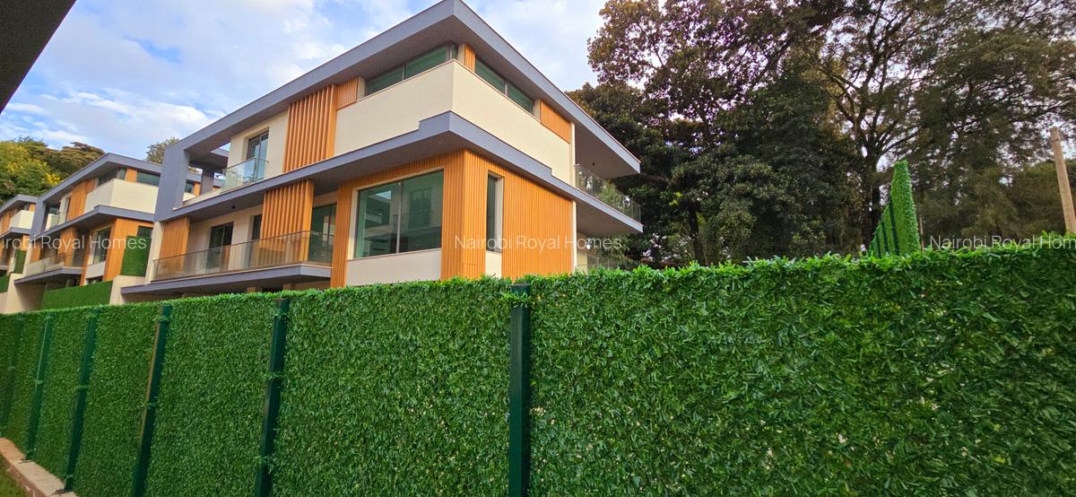 5 Bed Townhouse with En Suite at Lavington Green - 2