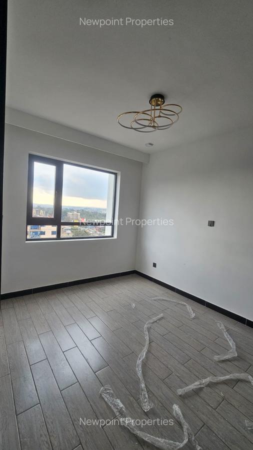 2 Bed Apartment with En Suite in Lavington - 8