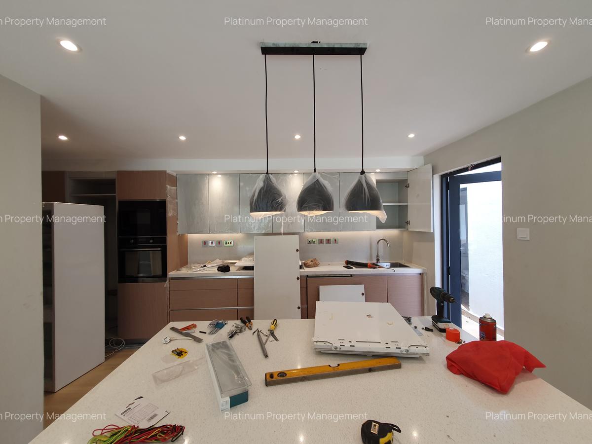 4 Bed Townhouse with En Suite in Kyuna - 6