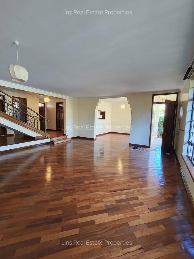 4 Bed Townhouse with En Suite in Lavington - 3