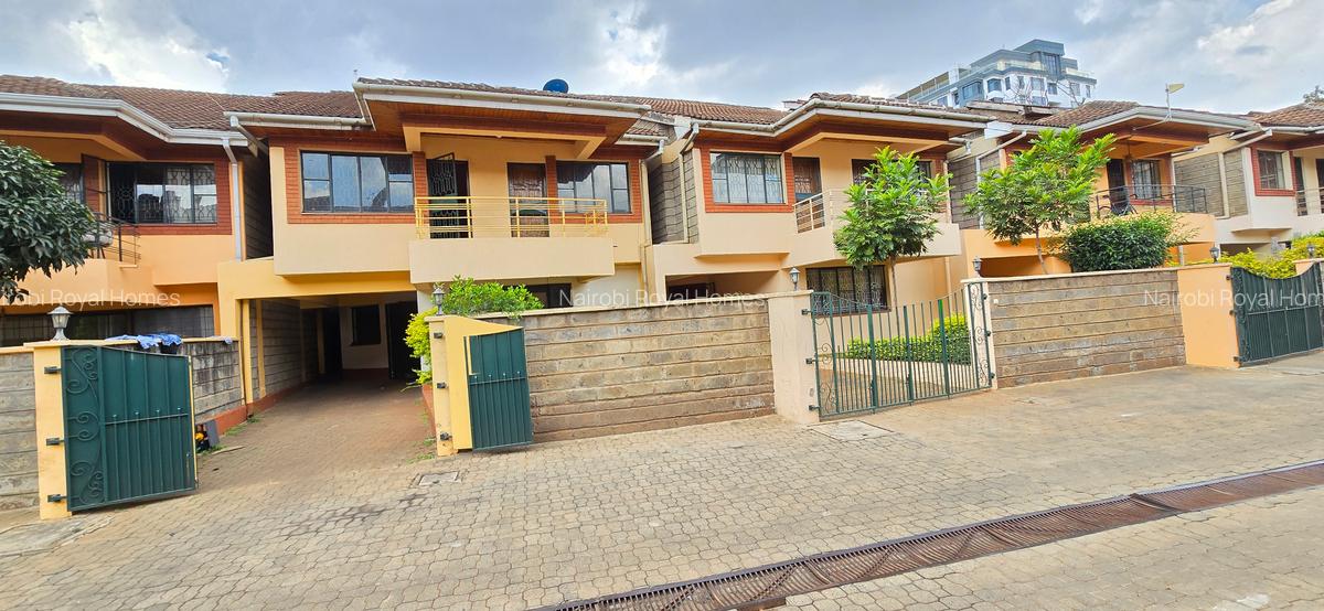 5 Bed Townhouse with En Suite at Lavington Road - 2