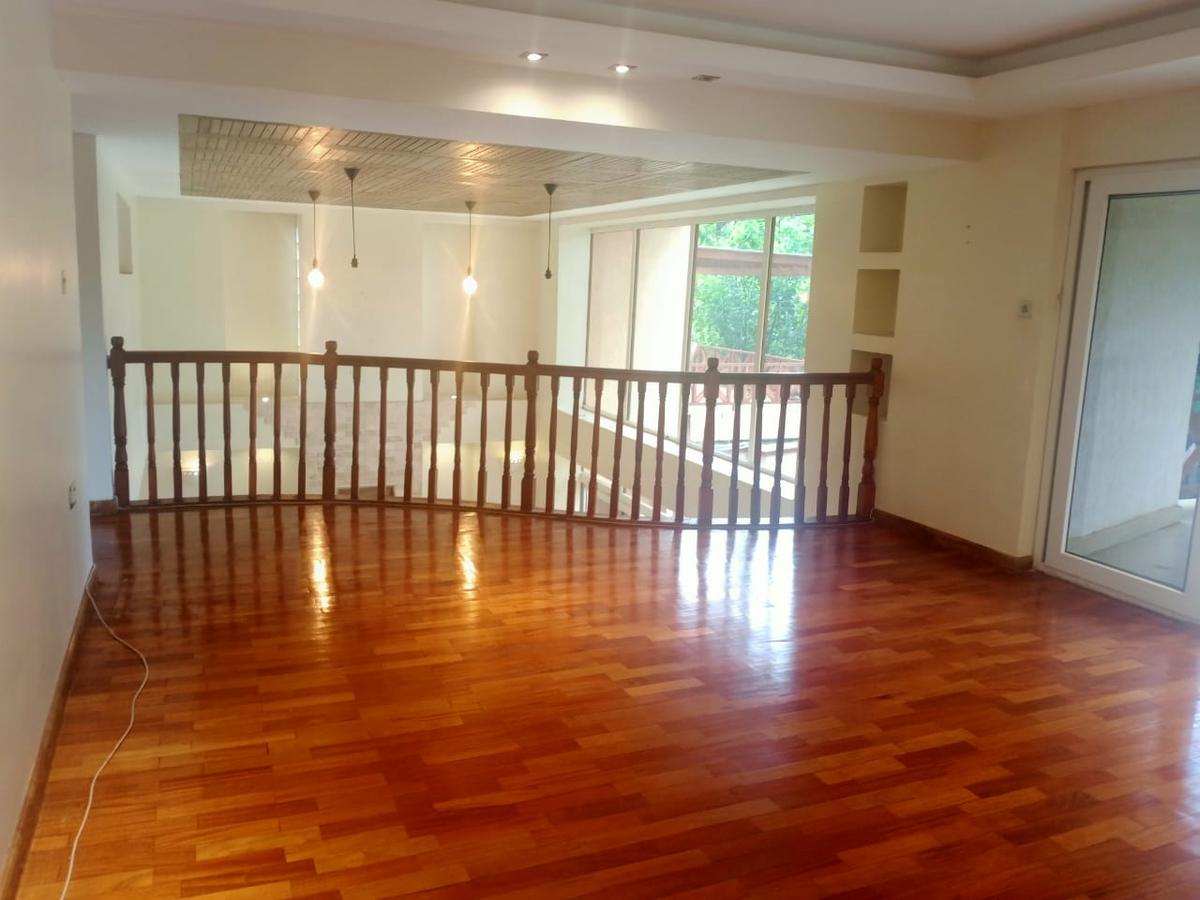 5 Bed Townhouse with En Suite in Lavington - 8