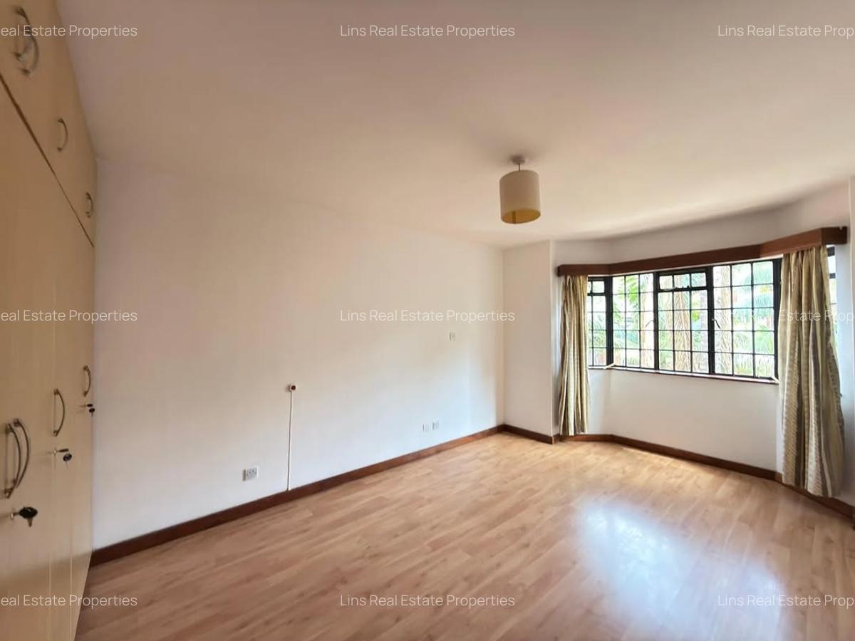 Serviced 3 Bed Apartment with En Suite in Spring Valley - 11