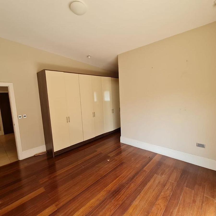 3 Bed Apartment with En Suite in Westlands Area - 9