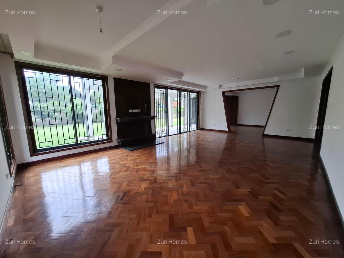 6 Bed Townhouse with En Suite in Lavington - 11