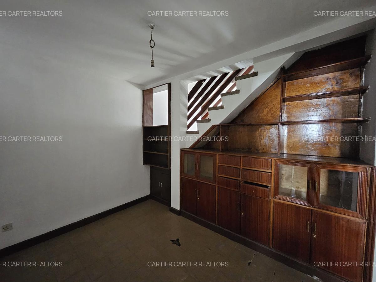 4 Bed House in Buruburu - 2