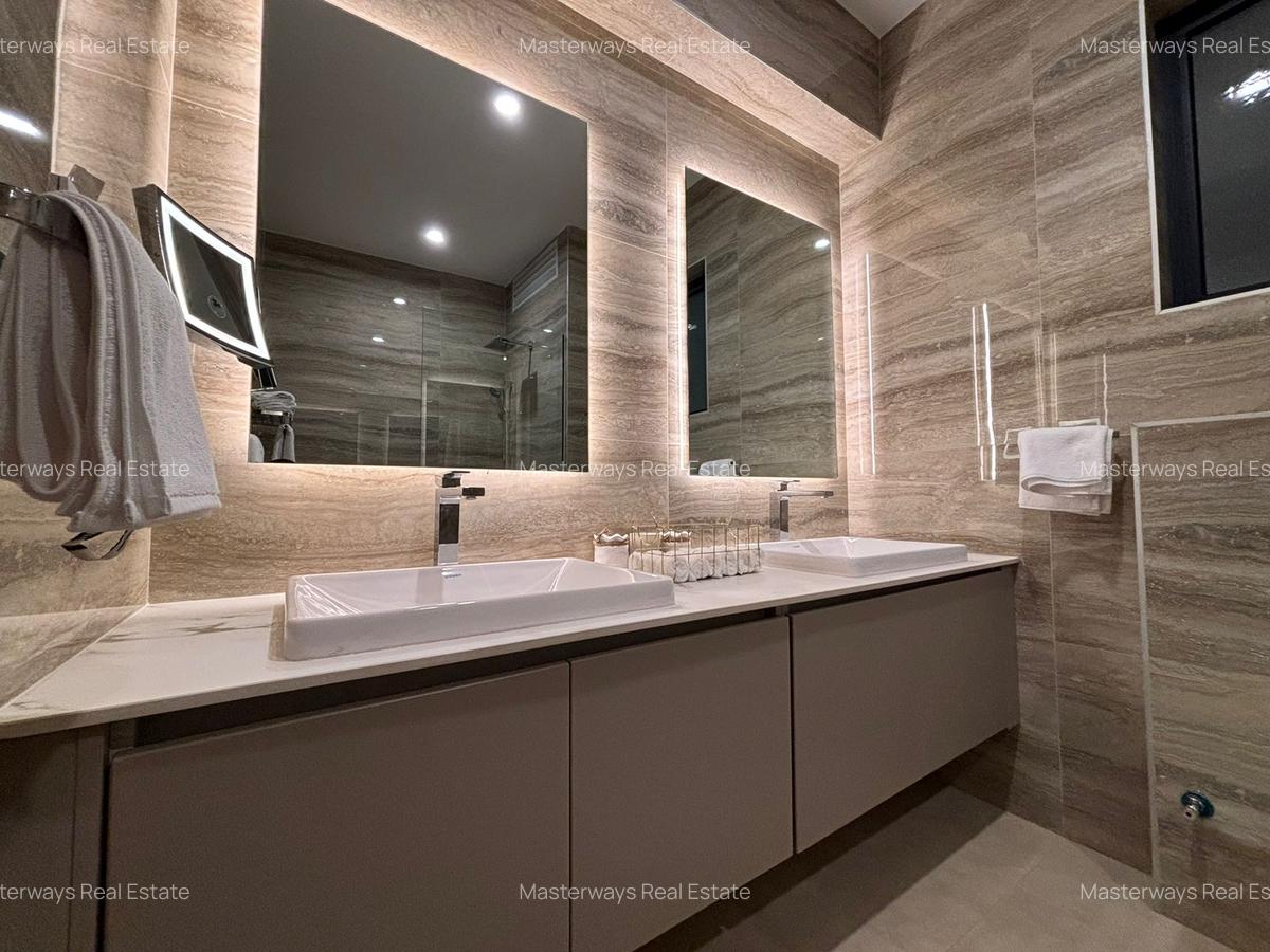 3 Bed Apartment with En Suite in Riverside - 7