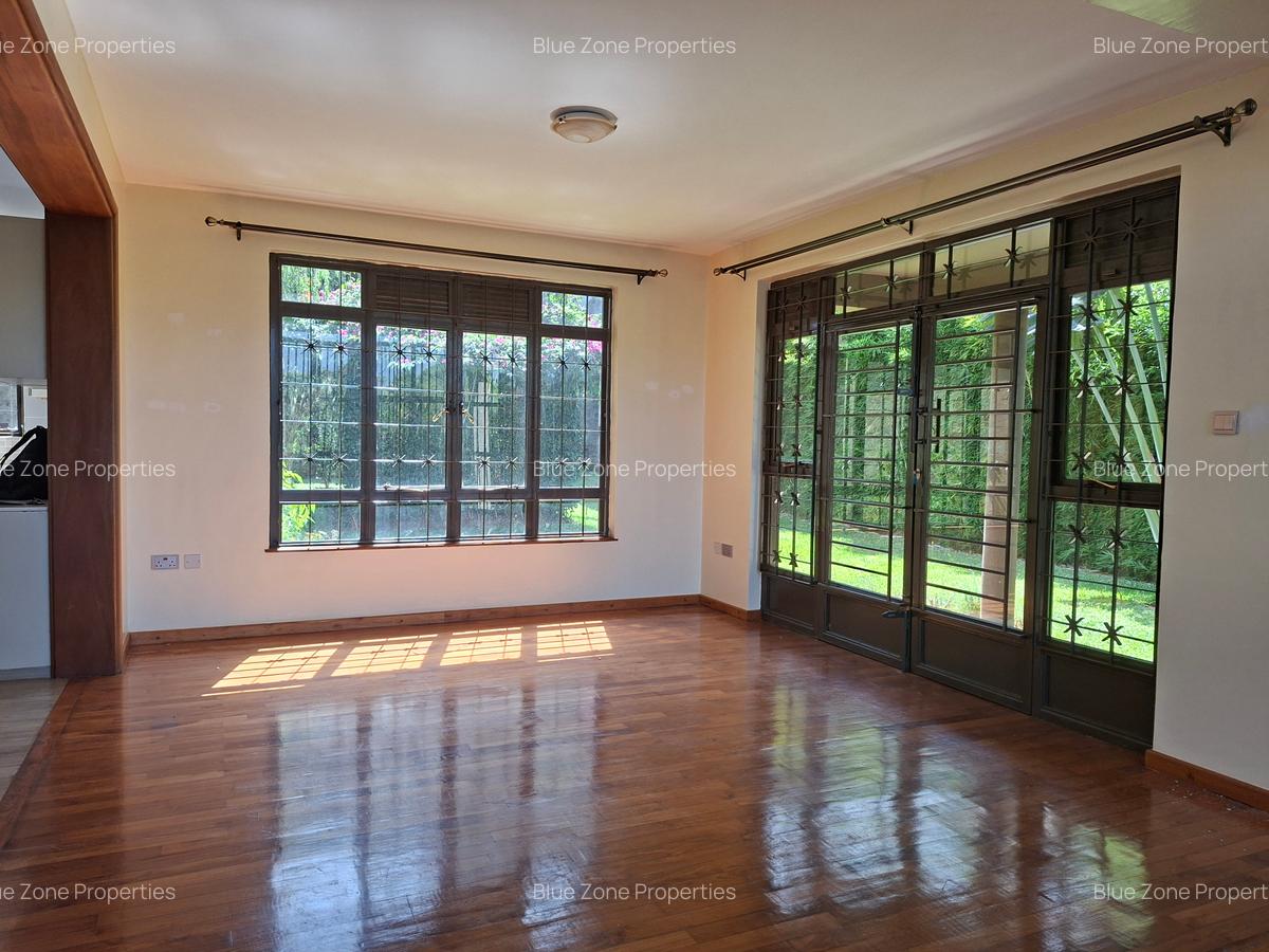 5 Bed Townhouse with En Suite at Off Panafric Insurance Avenue - 5