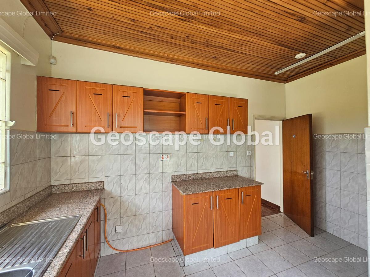 4 Bed House with En Suite in Runda - 6