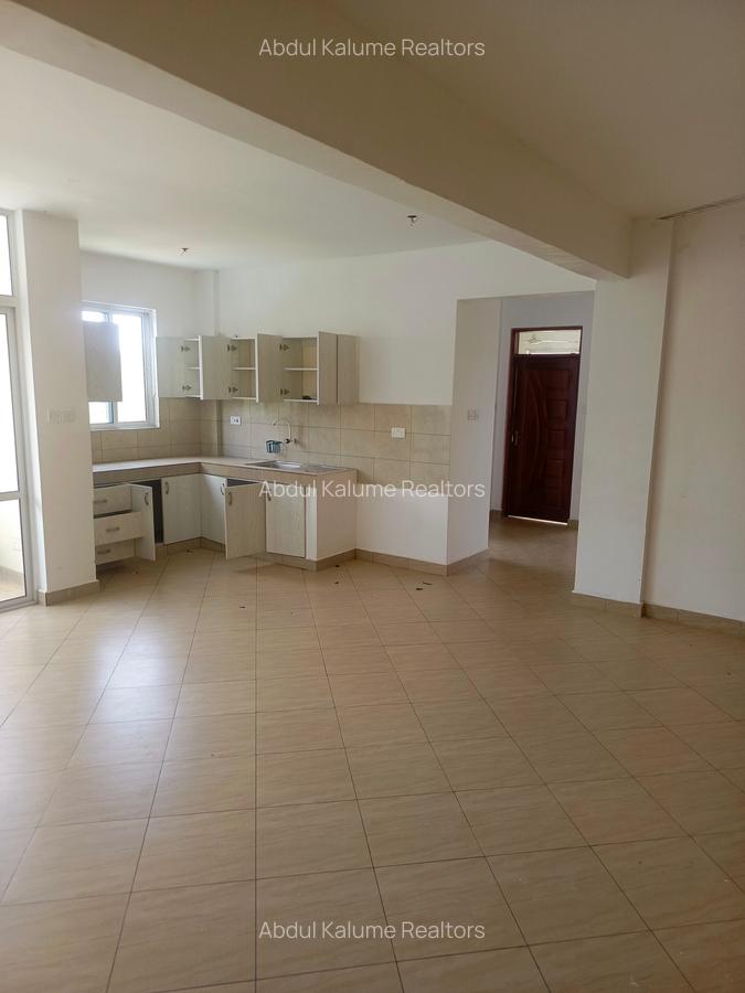 Serviced 2 Bed Apartment with En Suite at Bamburi - 18