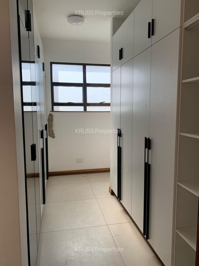 3 Bed Apartment with En Suite in Nyali Area - 11