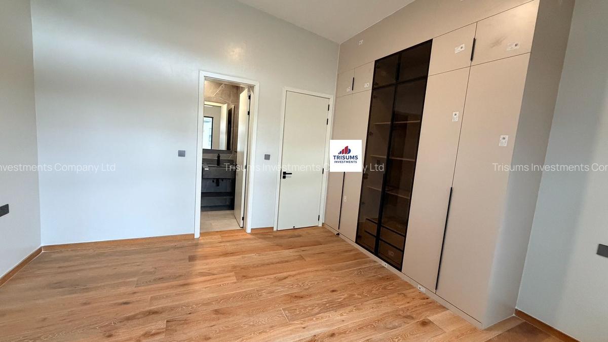 4 Bed House with En Suite in Runda - 8