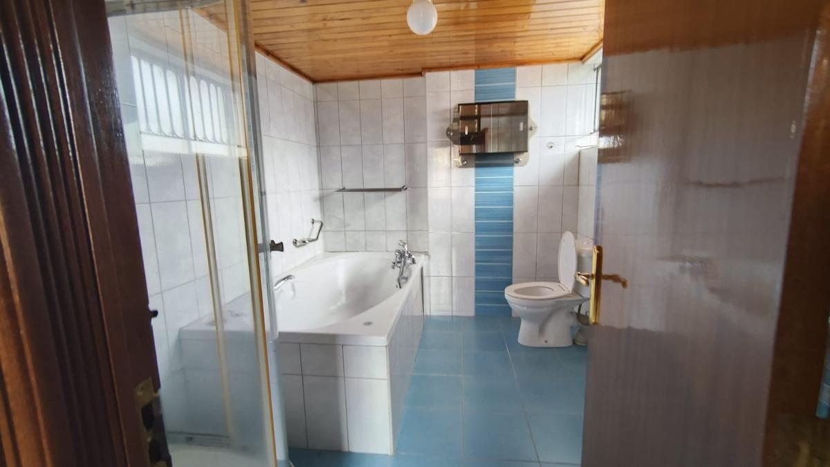 4 Bed House with En Suite in Gigiri - 18