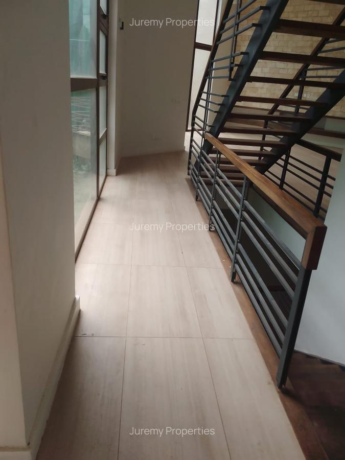 4 Bed Townhouse with En Suite at Lavington - 11